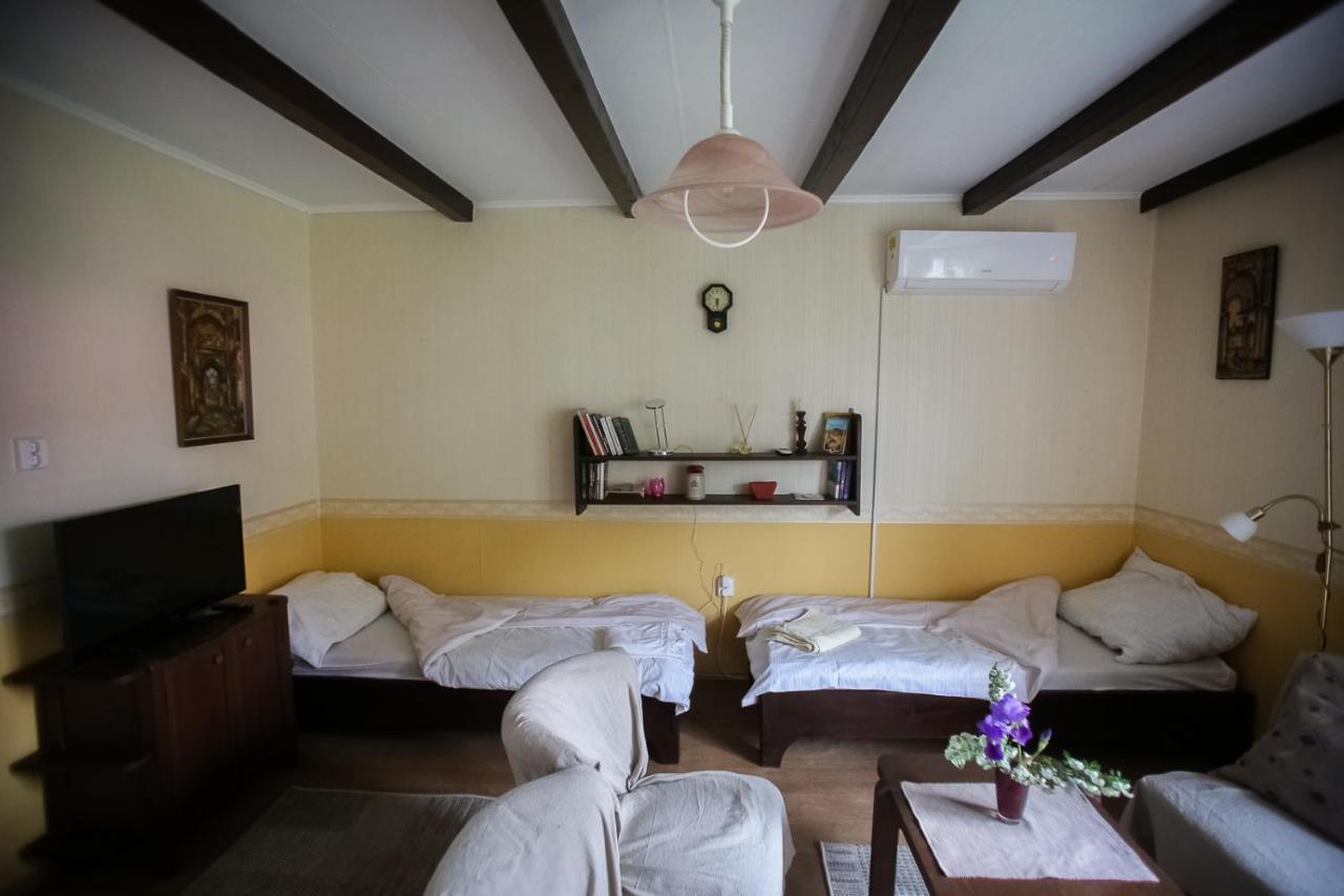 Hellenyi Apartmanok Гаркань Екстер'єр фото